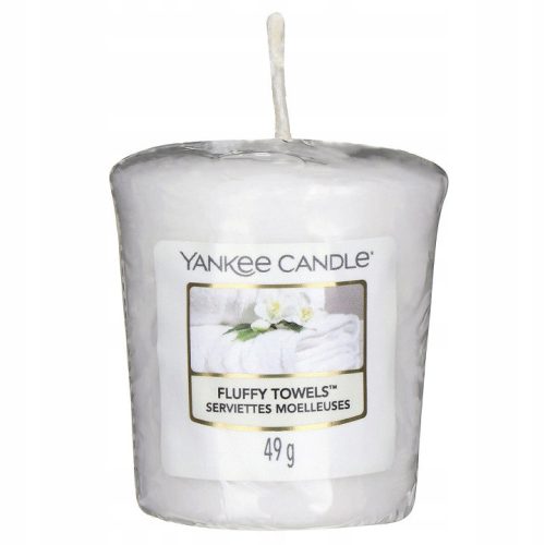  Traditional paraffin candle Fluffy Towels Yankee Candle 1 pc.