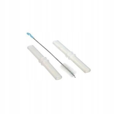  Two replacement straws for the B.Box non-rash cup with cleaning brush