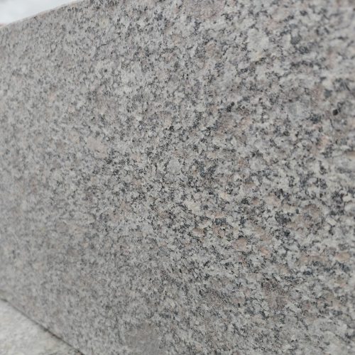 Edgings for the garden - Garden edging stone www.granitstrzegomski.pl 100 cm x 30 cm grey