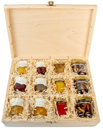  SET of teas, jams and honeys in a gift box