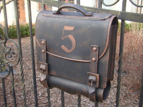 Vorel mailbox with newspaper, black