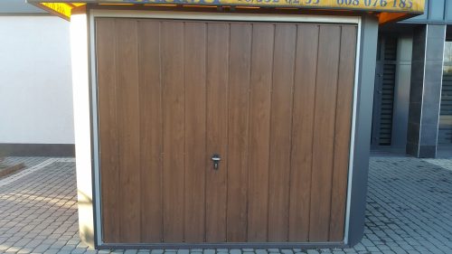 Doors and Gates Markbram double-leaf garage door made of walnut wood