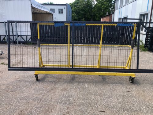 Doors and Gates SLIDING GATE WITH DRIVE 5 m right and left immediately available