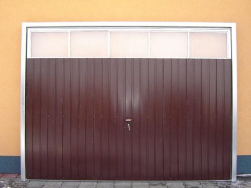 Doors and Gates Tilting Garage Door + Skylight