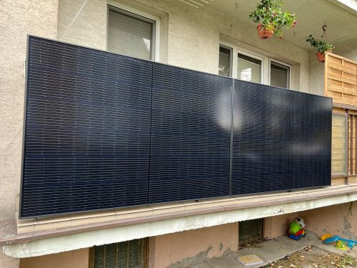 Balcony photovoltaic system 405 W with yield monitoring