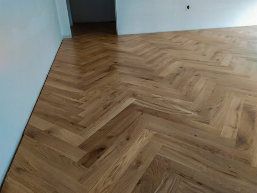 PARQUET plank OAK CLASS RUSTIC, 7 cm wide.