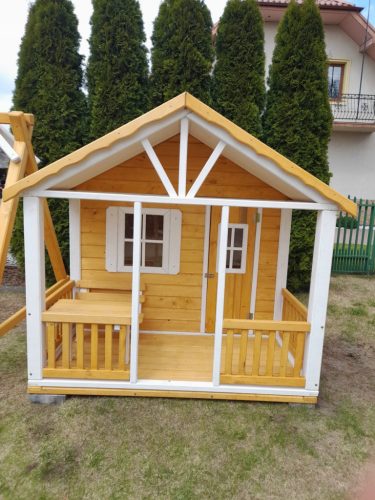 Playground in the LEOŚ House