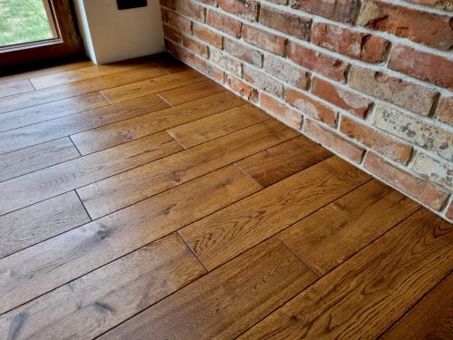 Wooden floor, oiled board, 20 cm wide