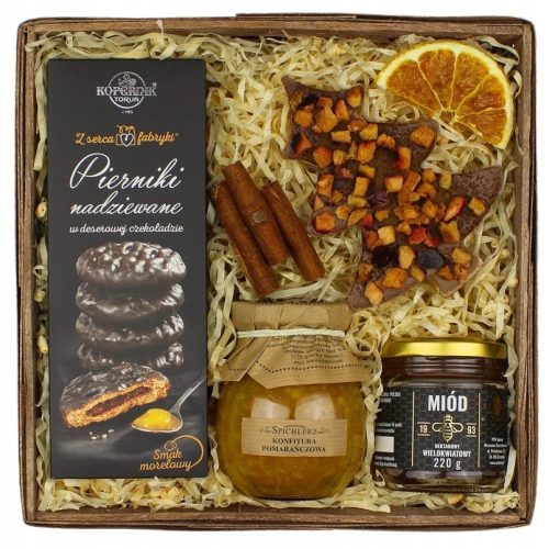  Christmas gift basket with gingerbread, jam, honey and chocolate