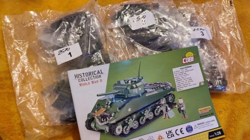  Blocks 2570 NEW without box - M4A3 Sherman Tank