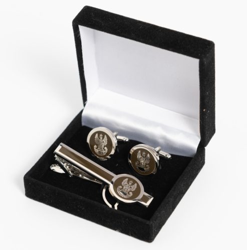  Cufflinks and tie clips of the Army