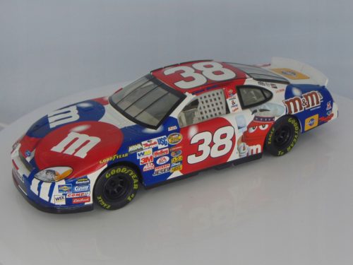  ACTION 2004 SADLER #38 M&M's FORD NASCAR 1:24