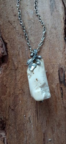  Pendant coral pendant coral cream white setting chain