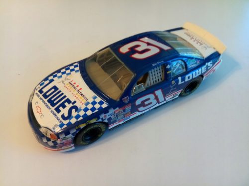  ACTION 1998 MIKE SKINNER #31 CHEVY LOWE'S SPECIAL OLYMPICS NASCAR 1:24