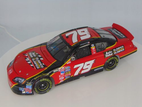  REVELL 2005 KASEY KAHNE #79 DODGE CHARGER AUTO VALUE BUMPER NASCAR 1:24