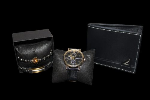  Elegant gift set: Geneva watch, bracelets + wallet.