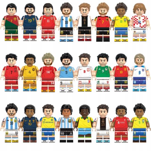  SET OF 24 PIECES OF FOOTBALLER FIGURINES LEWANDOWSKI RONALDO