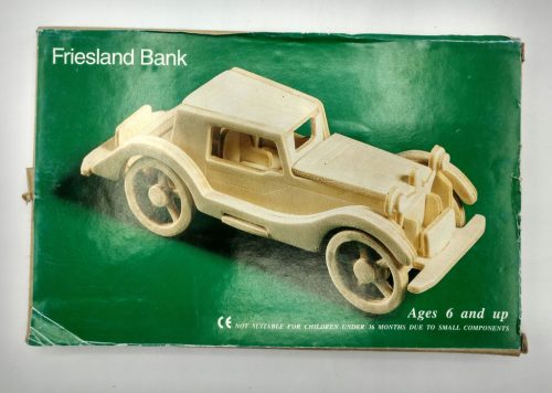  Wooden model car Robotime