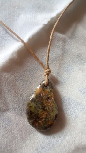  necklace with grey amber