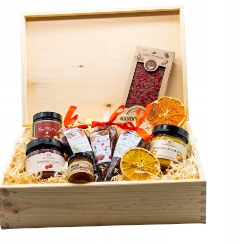  Christmas Gift Basket with Teas, Chocolates and a Scented Candle