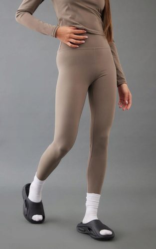  BROWN CLASSIC SPORTS FITTED LEGGINGS PRETTYLITTLETHING 38