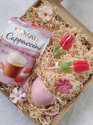  BOX gift set Pink cup with cappuccino and sweets for mom grandma