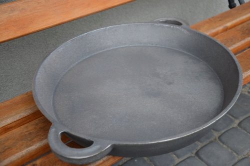  CAST IRON FRYING PAN 46 CM